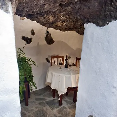 Rural House With Natural Cave Icod De Los Vinos